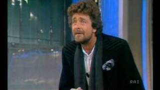 Beppe Grillo e i Socialisti  1986  Per questo fu cacciato [upl. by Yeltrab]