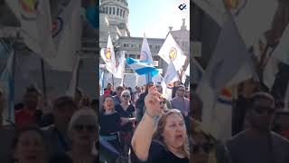 Marcha en Defensa de la Educación Pública en Argentina Frente al Congreso [upl. by Yhtnomit]