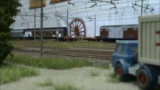 MODELLISMO FERROVIARIO  Merci misti anni 2000 sul plastico GFP [upl. by Boylston]