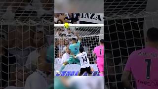 Quando JOGADORES mostram suas HABILIDADES de GOLEIRO😱 [upl. by Sirret]