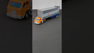 Huffer Can Tow Studio Series 86 Optimus Primes Trailer transformers studioseries86 [upl. by Partridge]