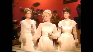 Barbara Mandrell amp the Mandrell Sisters  Charley Pride amp Hoyt Axton Gospel Medley 1981 NEW [upl. by Aramoj]