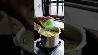 daltadka foodie indianfood dal food makhanidal foodaholic indianrecipes bhfyp garnishing [upl. by Hoseia]