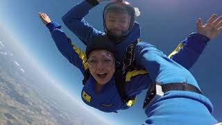 Tandemsprung von Kristina bei skydive nuggets in Leutkirch [upl. by Eerrehs826]