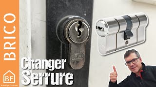 Comment changer une serrure  barillet de porte dentrée [upl. by Auj97]