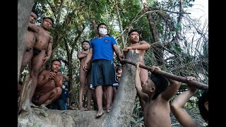 As tribos de índios isoladas do Brasil Profissão Repórter [upl. by Shandra]