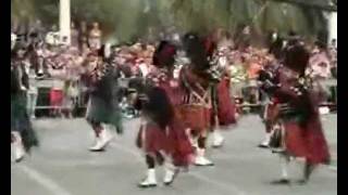 The Southern Highlanders PIpes amp Drums In the Street Parade Giulianova Italy September 2009 [upl. by Suneya]