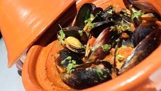 Recette de tajine marocain aux moulesMoroccan Mussels TaginequotBouzrougquot [upl. by Millwater]