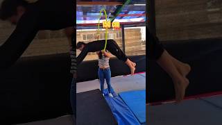 El salto más alto GANA 😱 alejandrotorresquiroz5705 shorts acrobatics duo competencia tiktok [upl. by Landers]