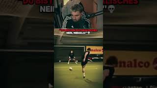 Seine Oberschenkel zeigen amp dann so schießen ist crazy😭💀 bilobilo clips fussball clips [upl. by Atews340]