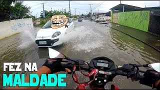 ‹ TUDO ALAGADO AI VEM UM BOSTA E FAZ ISSO › Lucas MotoVlog [upl. by Cheslie]