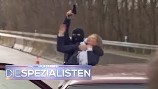 Geisterfahrer Geiselnehmer mit Waffe rammt Polizeiauto  Auf Streife  Die Spezialisten  SAT1 TV [upl. by Zeus360]