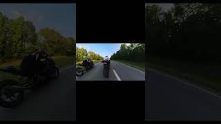 2023 S1000RR vs 2018 S1000RR Roll Race [upl. by Tolliver205]