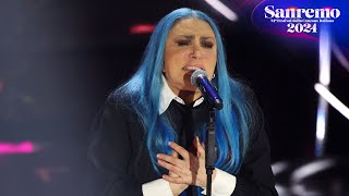 Sanremo 2024  Loredana Berté canta quotPazzaquot [upl. by Landry]