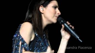 Laura Pausini canta Mengoni lessenziale  18122013 [upl. by Sweatt]