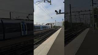 Arrivée et départ de 2 UM2 de NAT Z50000 IDFM à EpinayVilletaneuse train sncf bus ratp tram [upl. by Reeta]