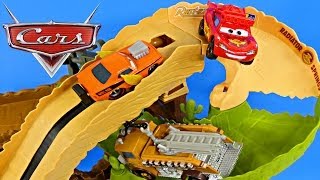 CARS Radiator Springs 500 12 OffRoad Rally Race Track Action Shifters Lightning Mcqueen Play Doh [upl. by Anot288]