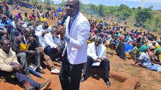 Rev Alexander Kambiri preaching at the funeral service Malandira zone  Malomo Ntchisi [upl. by Oenire66]