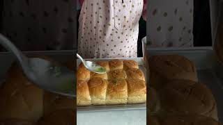 Garlic Bread Hawaiian Rolls [upl. by Ecirtram760]