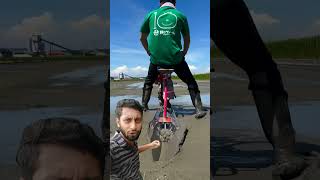 এই গাড়িটা কাদা দিয়ে চলে shorts shortvideo youtubeshorts [upl. by Inajna539]