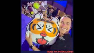 Tigress Aryna Sabalenka Gets Special Gift From Fan [upl. by Eiuqcaj]