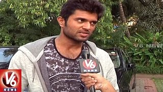 Actor Vijay Devarakonda Face to Face  Dwaraka  V6 News [upl. by Nomla59]