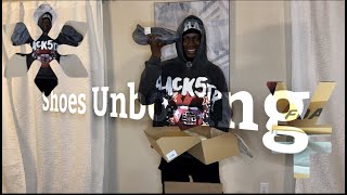 Shoes Unboxing Yeezys Form Runners must watchhhhhh [upl. by Einohpets366]