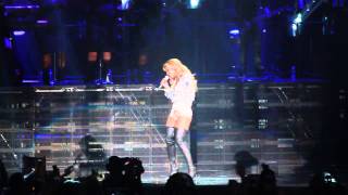 quotXOquotquotHaloquot Beyonce Mrs Carter World Tour Barclays Center 122213 HD [upl. by Corby]