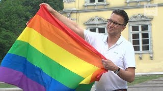 Thomas Sieverding organisiert alljährlich den CSD Nordwest in Oldenburg [upl. by Veedis]