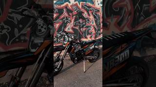 Tg adelechaos мотард мотодевушка стант bikelife pitbikelife supermoto stunt [upl. by Aerbma]