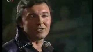 Karel Gott  Oheň v sobě máš [upl. by Hadley]