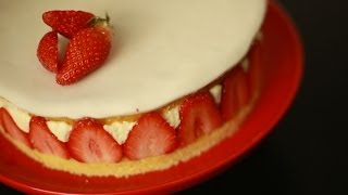 Recette du Fraisier facile et super bon avec Hervé Cuisine [upl. by Lubba933]