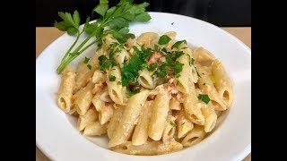 Penne alla Polpa di Granchio Ricetta Facilissima [upl. by Aerdnahc145]