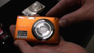 Nikon Coolpix S3000  prezentace [upl. by Avie]