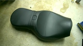 Seat Installation On Cruiser Motorcycle  Triumph Thunderbird [upl. by Pfeifer]