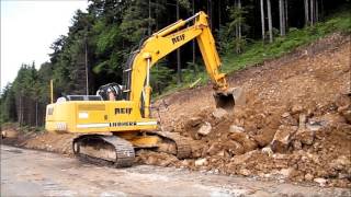 LIEBHERR Bagger und ATLAS Radlader in Action [upl. by Adora]