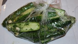 Малосольные огурцы самый быстрый рецепт Cucumber Salad Fast Recipe Малосольные огурцы в пакете [upl. by Lucio]