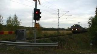 Express train 705 passes Kaatopaikka level crossing [upl. by Naujahs]