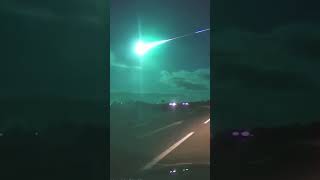 Se ilumina el cielo europeo  Un deslumbrante meteorito fue captado en España y Portugal [upl. by Briant372]