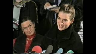 18121993  EiskunstlaufDM mit Tanja Szewczenko Katarina Witt [upl. by Nerland]