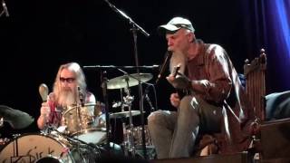 SEASICK STEVE  HELL live Paris 04112016 [upl. by Yeoz]