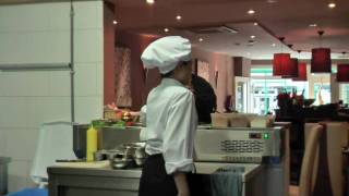 Chada Thai Cuisine in Gouda [upl. by Oicirbaf]