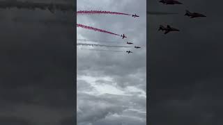 Red arrows airplane aviation plane aircraft planes redarrows raf [upl. by Riatsala]