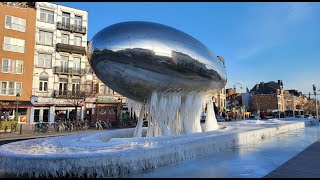 Koekelberg  le froid a complètement transformé la fontaine de la place Simonis [upl. by Aicatsan458]