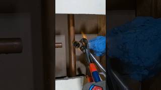 Replacing a shut off valve on copper pipe 💦 plumbing plumber asmr diy [upl. by Alrrats]