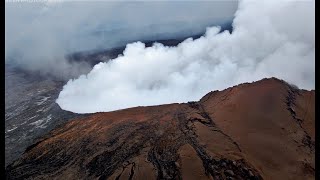 🇺🇸 Fly over Hawaii volcano Kilauea Big Island Puʻu ʻŌʻō crater Lava flows Eruption 2018 [upl. by Georgina360]