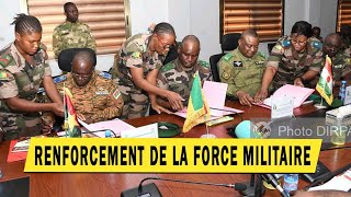 Renforcement de la cooperation militaires de lAES [upl. by Yorled]