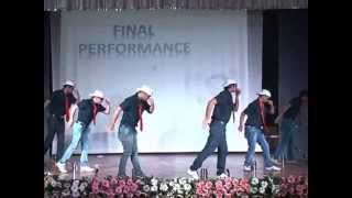 Worlds best funny dance ever performed by Employe [upl. by Erda]