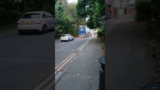 Metrobus Scania N27OUD O mniCity 6956 YP09 HWA route400 arrives at Redhill Park 25 on Route 100 [upl. by Pauiie]