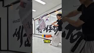 Un deporte único de Corea del Sur [upl. by Eilyk81]